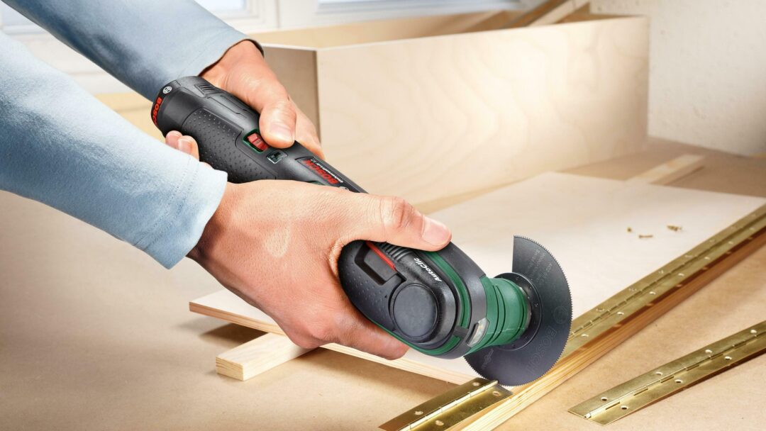 BOSCH UniversalMulti 12 aku višenamjenski alat - Slika 3