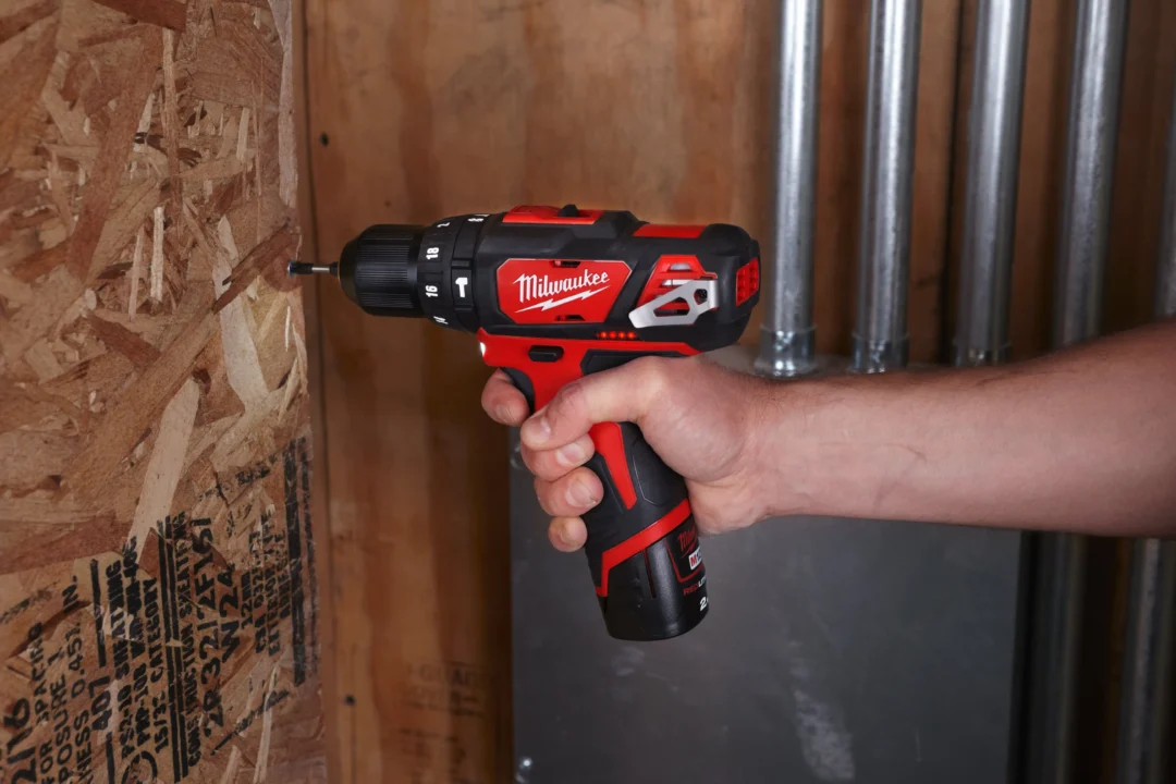 Milwaukee M12  BPD-202C akumulatorska udarna bušilica - Slika 4