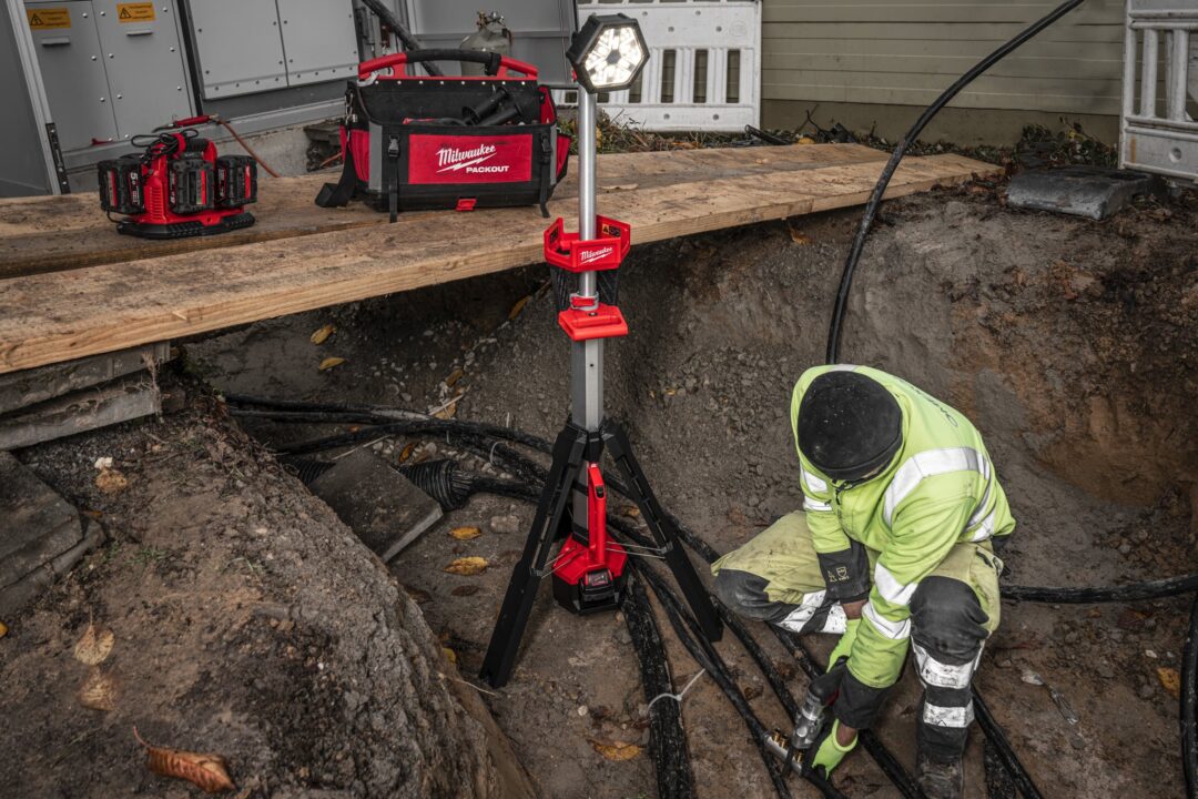Milwaukee M18SAL2-0 aku. led svjetiljka - Slika 4