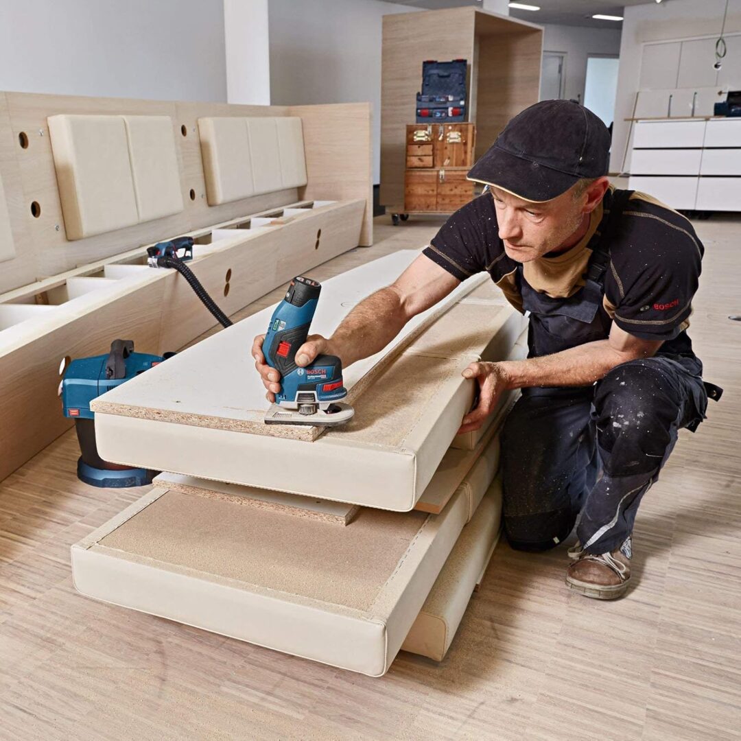 BOSCH aku glodalica rubova GKF 12V-8 2xAku 12V 3,0 Ah + L-BOXX - Slika 5