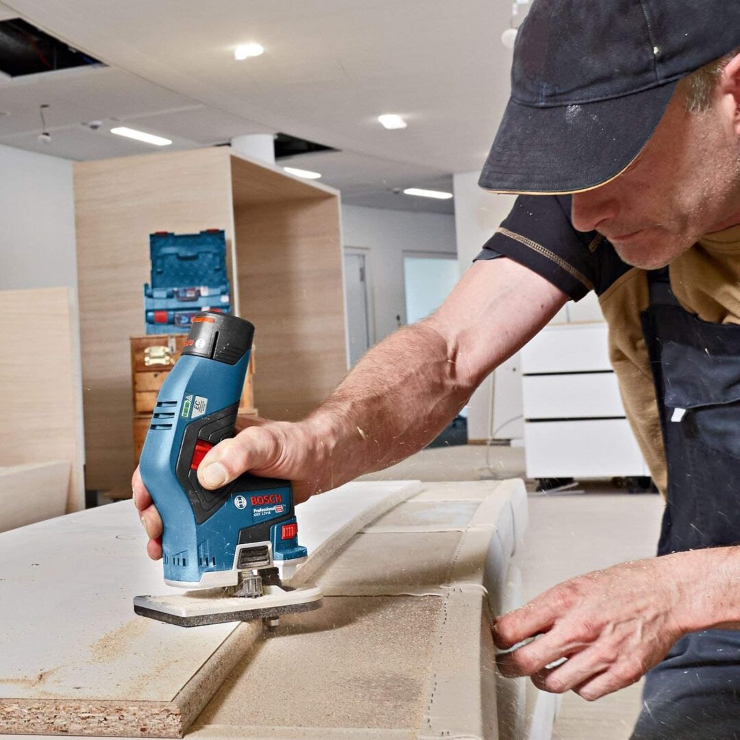 BOSCH aku glodalica rubova GKF 12V-8 2xAku 12V 3,0 Ah + L-BOXX - Slika 4