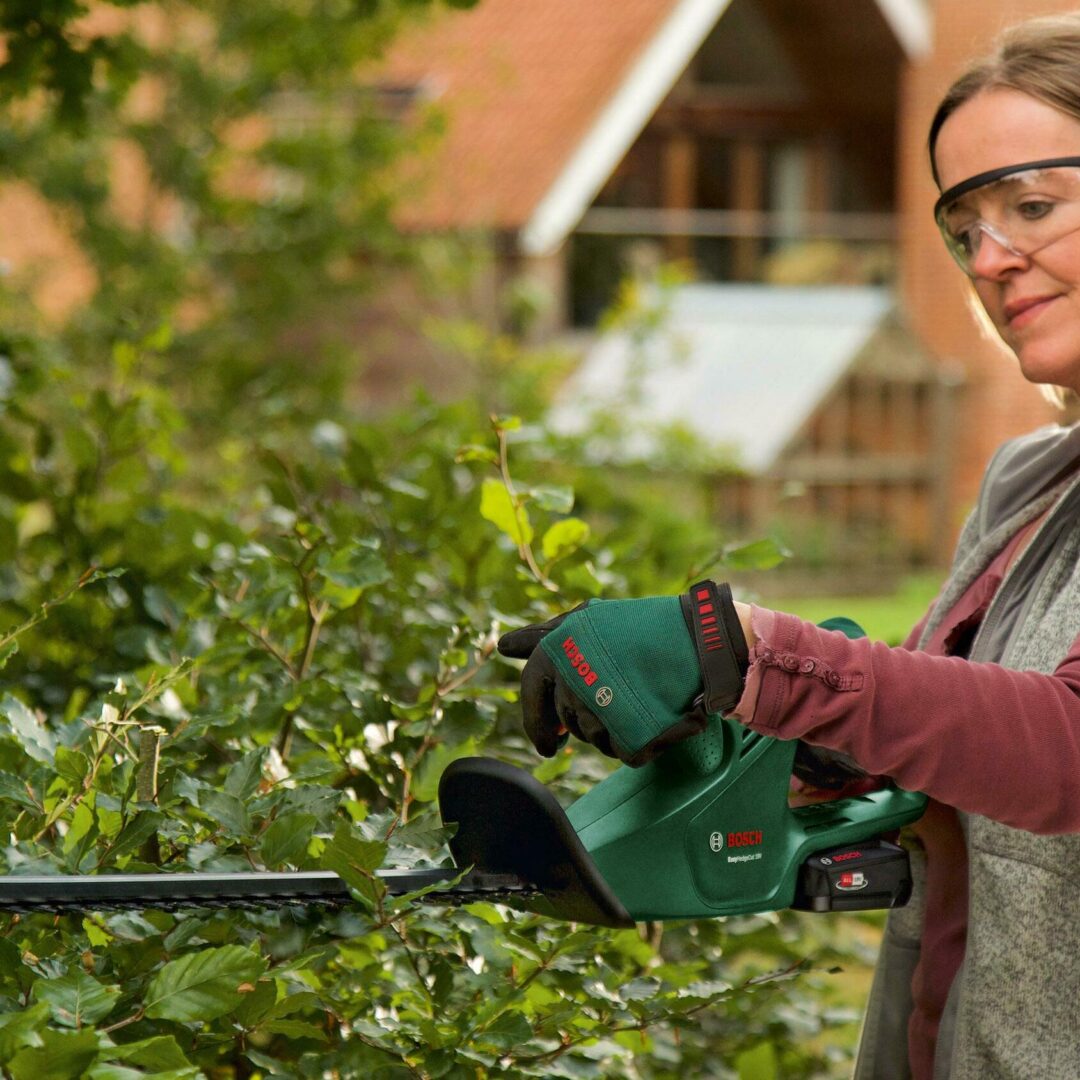 BOSCH aku skare za zivicu EasyHedgeCut 18 52 13 1xAku 18V 20Ah alati matic 881347574 Alati Matić Alati vrhunske cijene i kvalitete