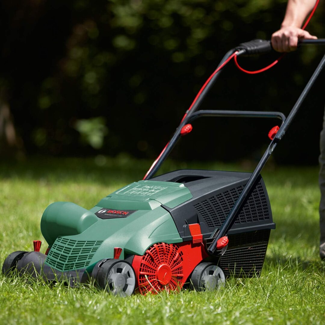 BOSCH električni prozračivač travnjaka UniversalVerticut 1100 - Slika 2